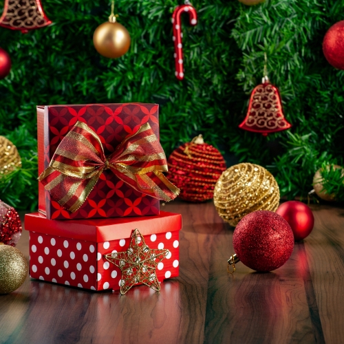 Ornaments & decorations