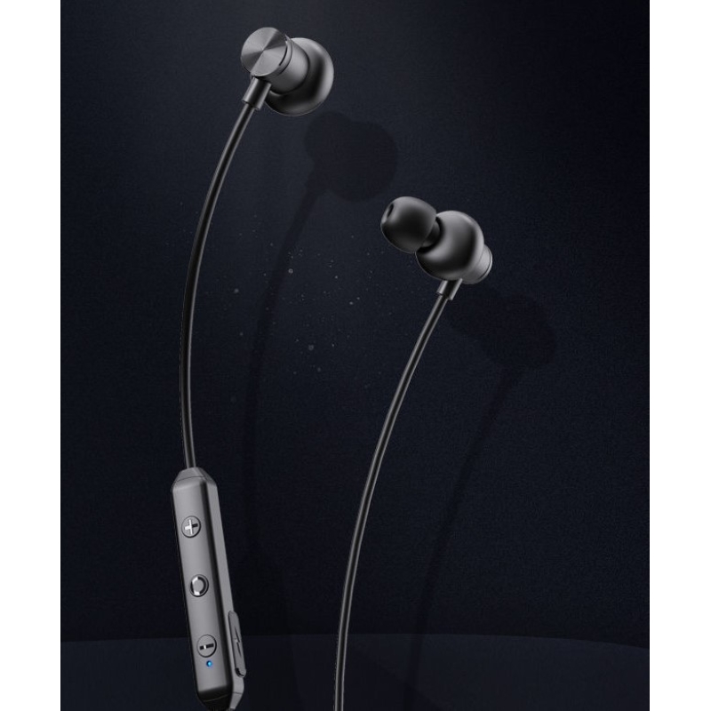 On-the-Go Hearing Solution: Lightweight and Portable Ear Amplifier